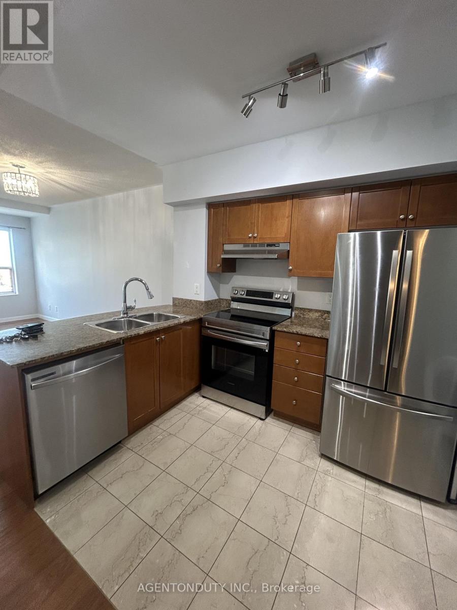 313 Richmond Street East — photo 14