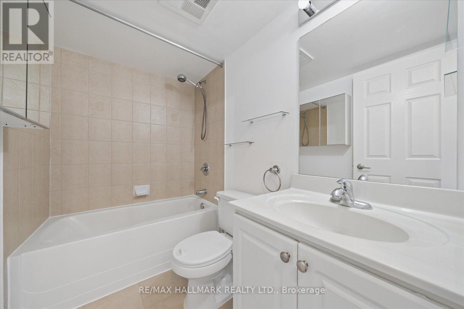 915- 18 Valley Woods Road, Toronto, ON photo 24