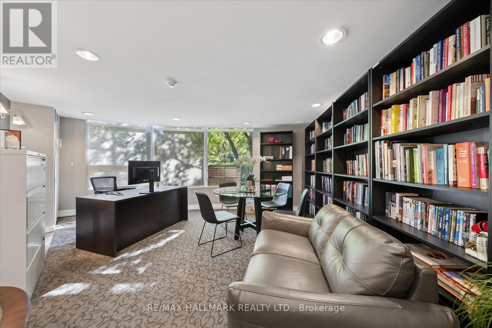 #915 18 VALLEY WOODS ROAD - 32
