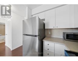 915 - 18 Valley Woods Road, Toronto, ON M3A0A1 Photo 11