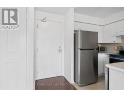 915 - 18 Valley Woods Road, Toronto, ON M3A0A1 Photo 7
