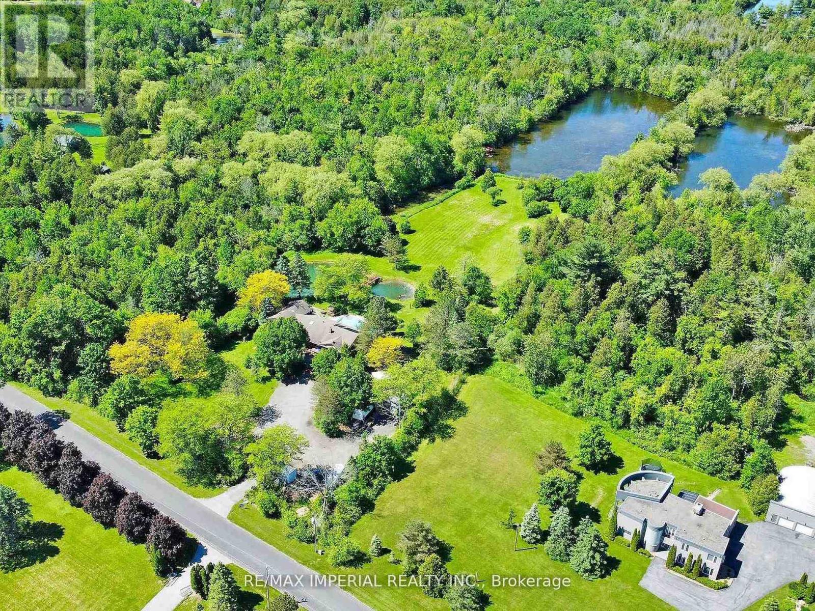 22 Ratcliff Road, Whitchurch-Stouffville, ON photo 6