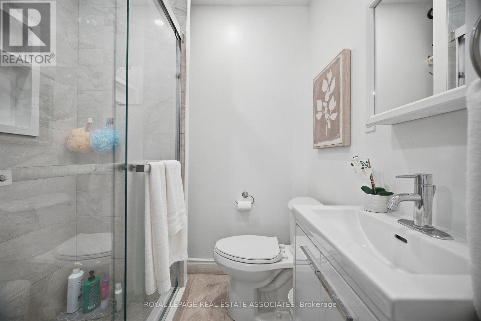 4002 BISHOPSTOKE LANE - 32