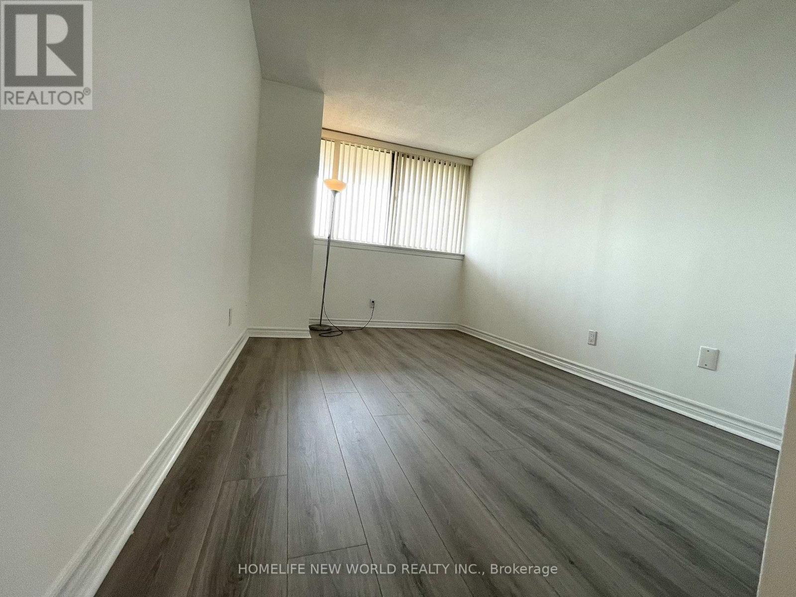 30 Thunder Grove — photo 26