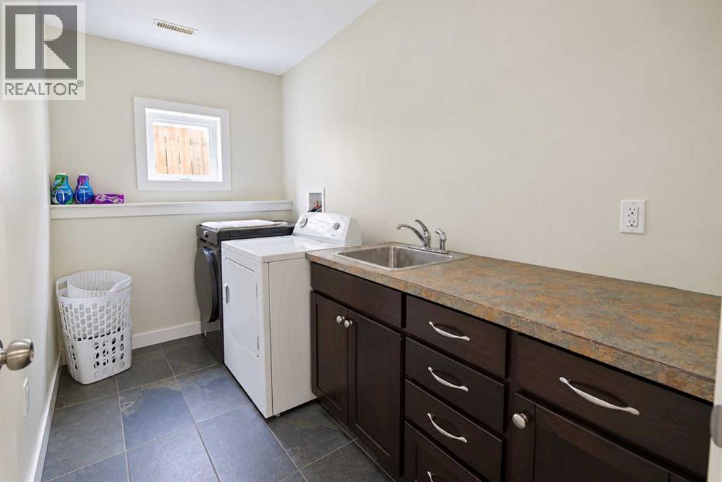 422 11 Street, photo 24 of 33