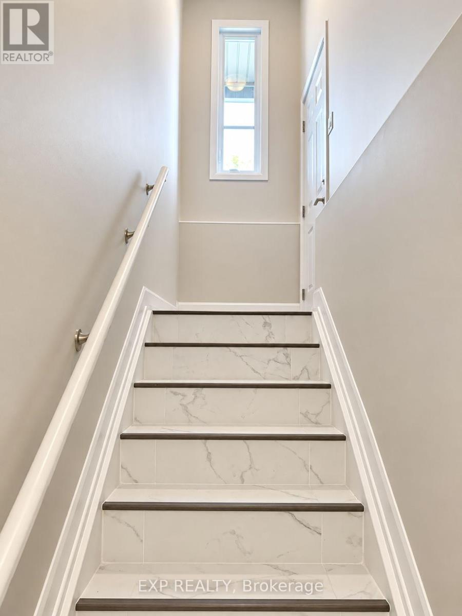 738 Azure Street — photo 13