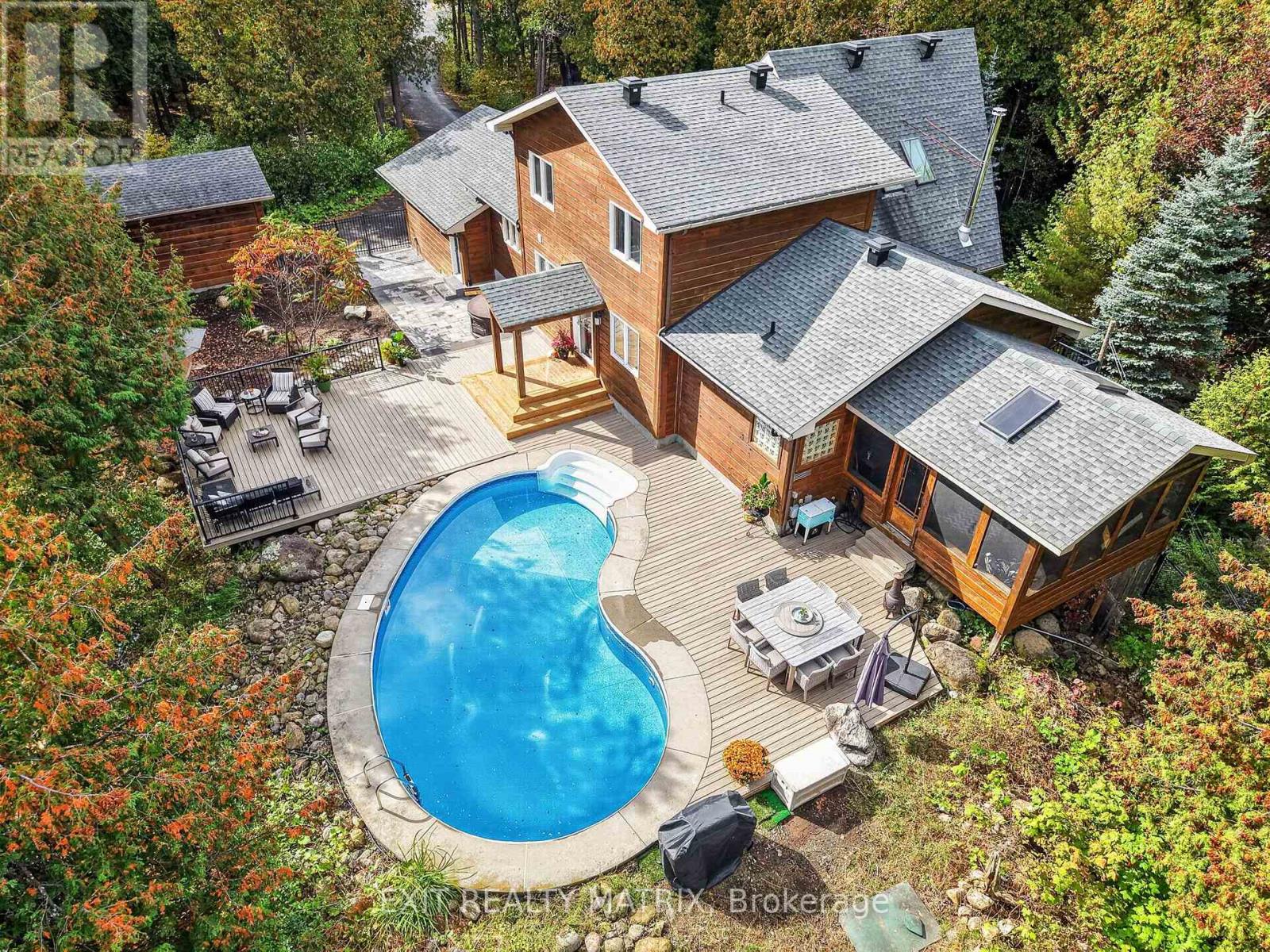 POV: Your home is your own private spa en nature!
