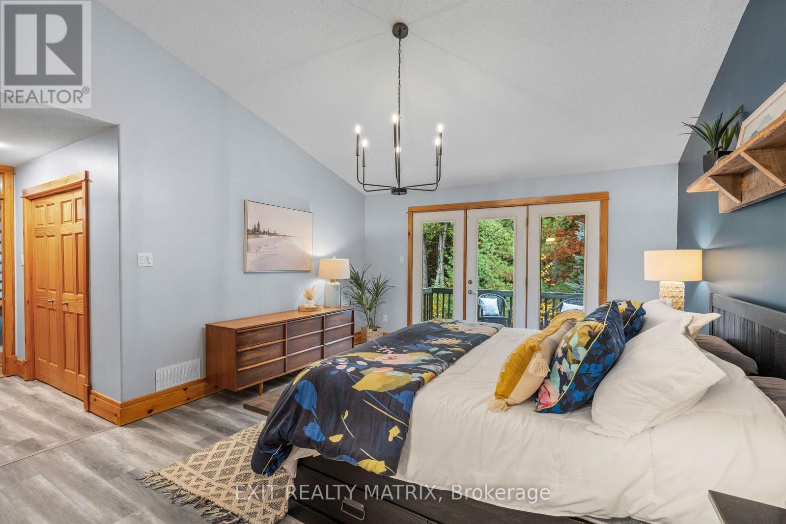 8010 Iveson Drive — photo 22