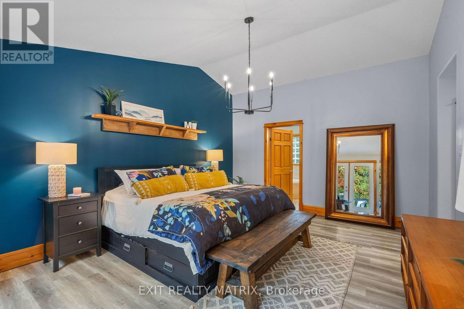 8010 Iveson Drive — photo 24