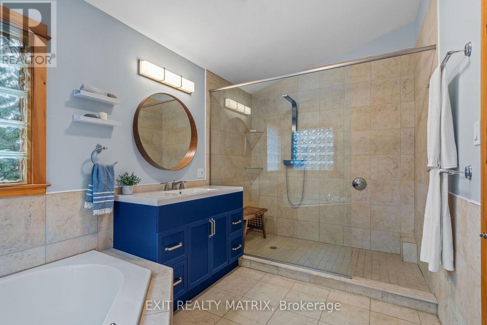 8010 Iveson Drive — photo 25