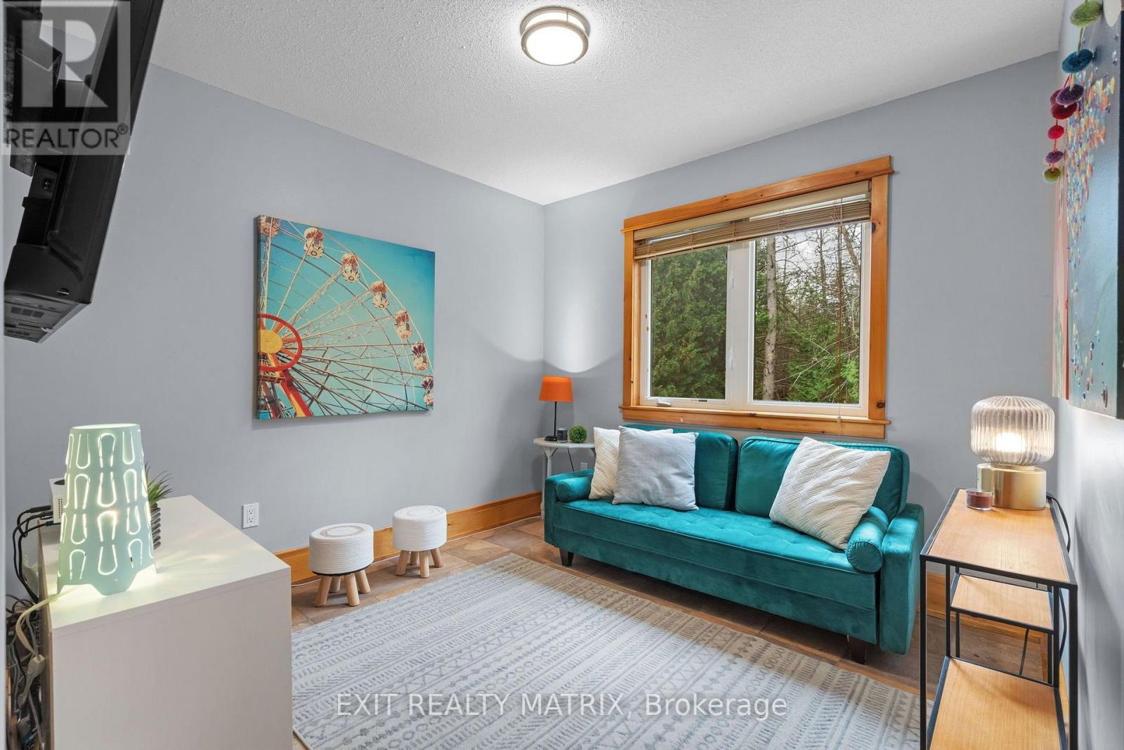 8010 Iveson Drive — photo 27