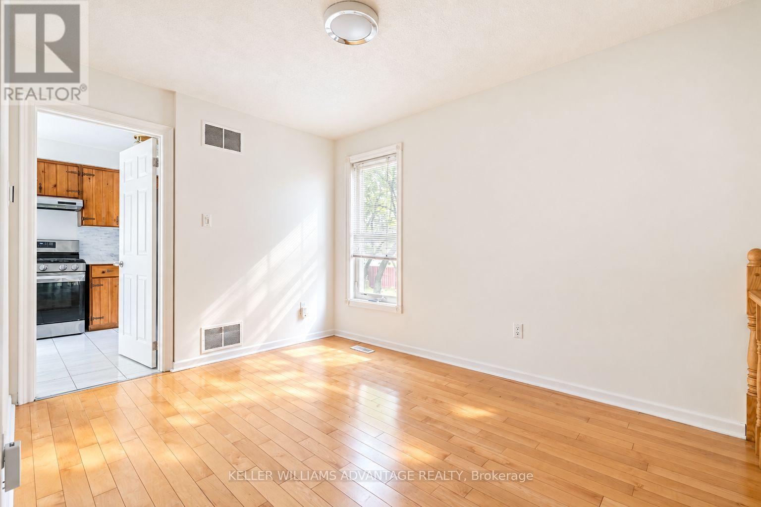 58 AMBERCROFT BOULEVARD - 13