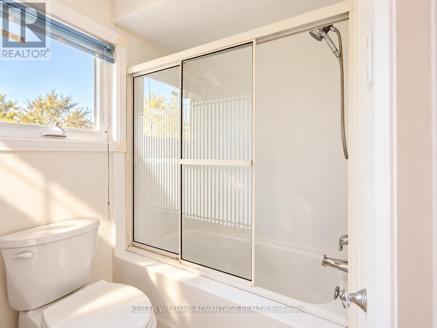 58 AMBERCROFT BOULEVARD - 28