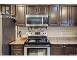 4pc Bathroom - 413 X Avenue S, Saskatoon, SK S7M3H7 Photo 11