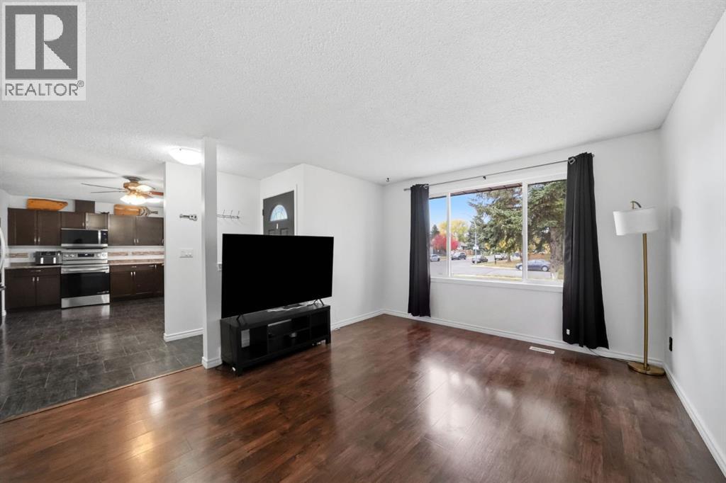 Listing photo – 61 Chappel Drive, Red Deer