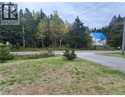 962 North Road, photo 6