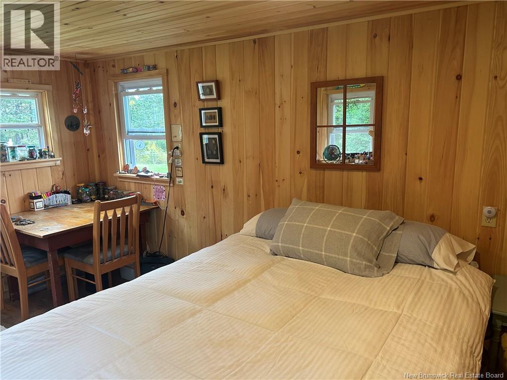 962 North Road photo 4