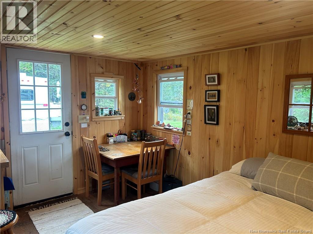 962 North Road photo 3