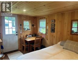 962 North Road, photo 3