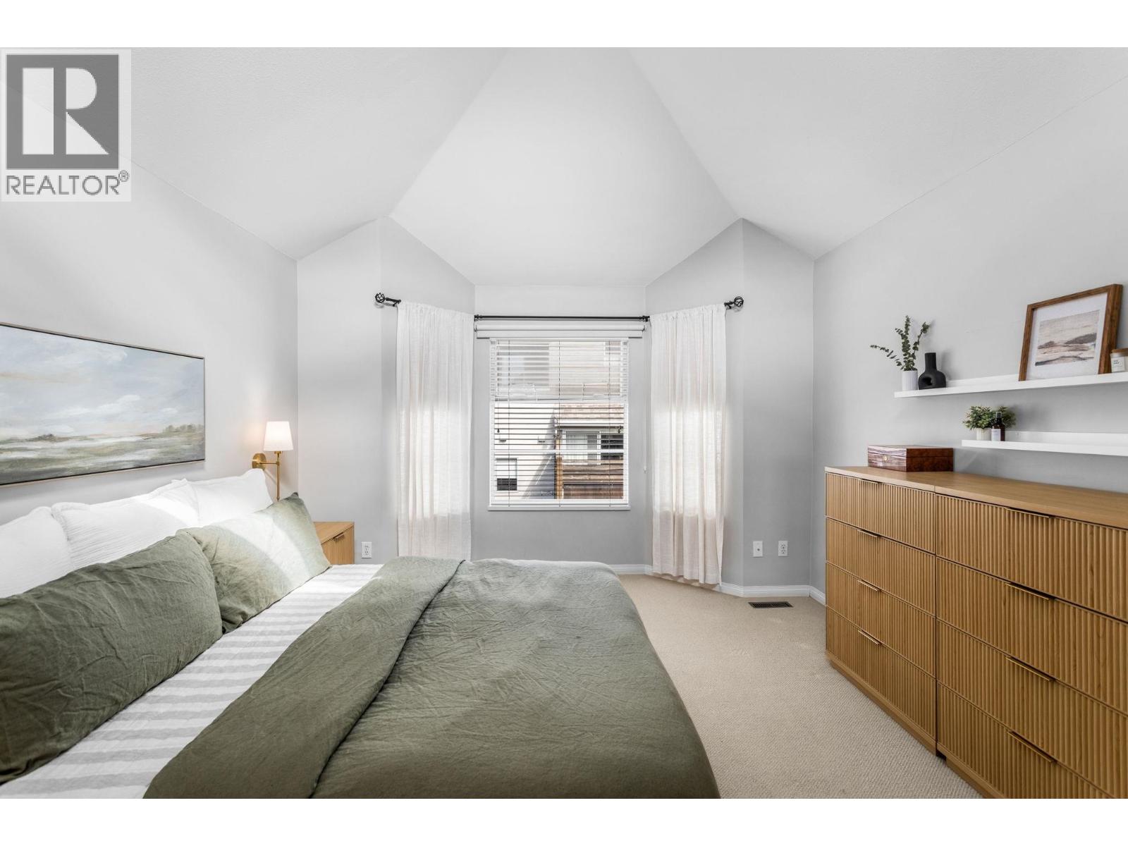 Photo of 7 245 E 5TH STREET 14