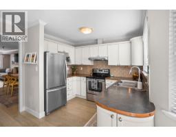 7 245 E 5th Street, North Vancouver, BC V7L1L8 Photo 11