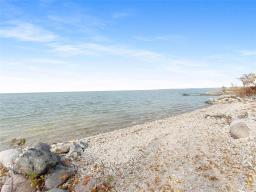 154 Lakeshore Road, Steep Rock, MB R0C2Y0 Photo 47