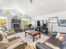 Bedroom - 154 Lakeshore Road, Steep Rock, MB R0C2Y0 Photo 7