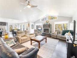154 Lakeshore Road, Steep Rock, MB R0C2Y0 Photo 9