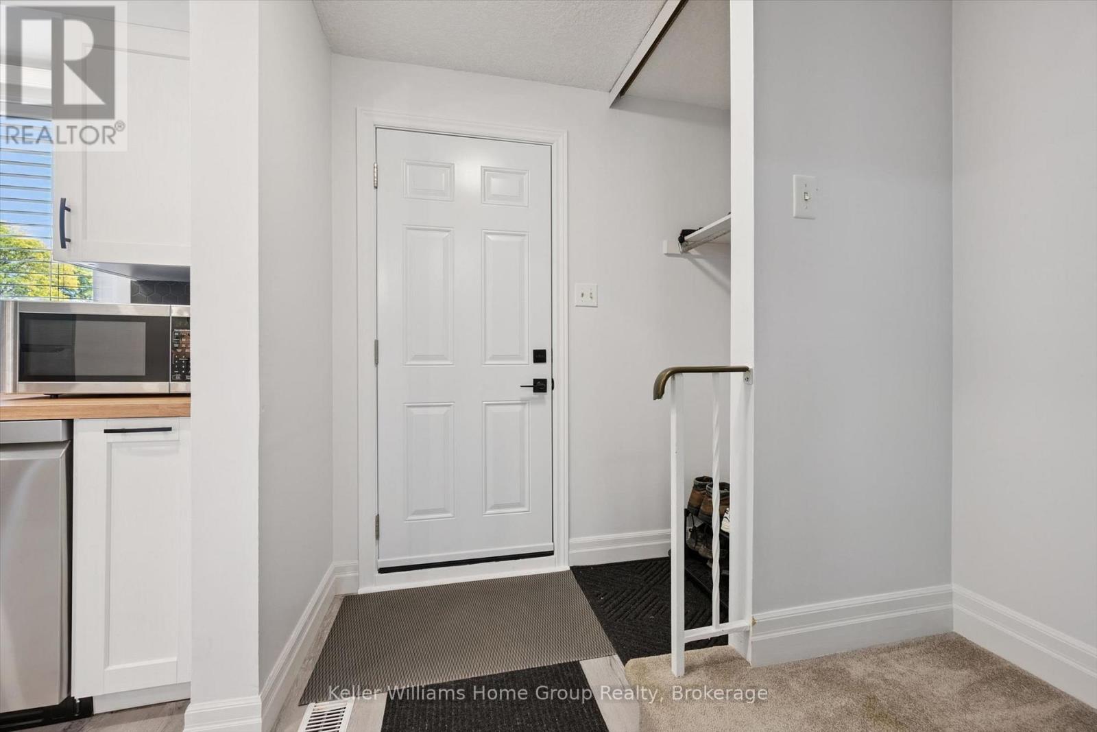 H53 - 223 PIONEER DRIVE W, Kitchener — photo 6