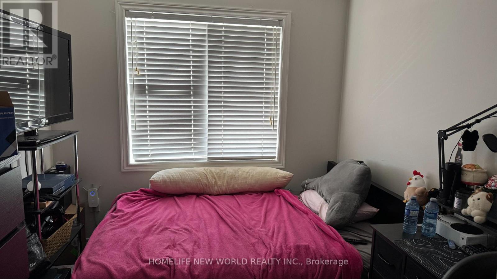 15 Grove End Way — photo 17