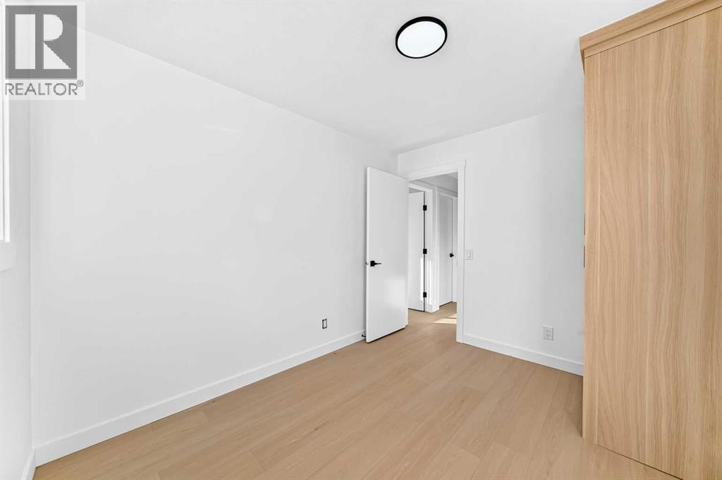 911 Penmeadows Road SE - 22