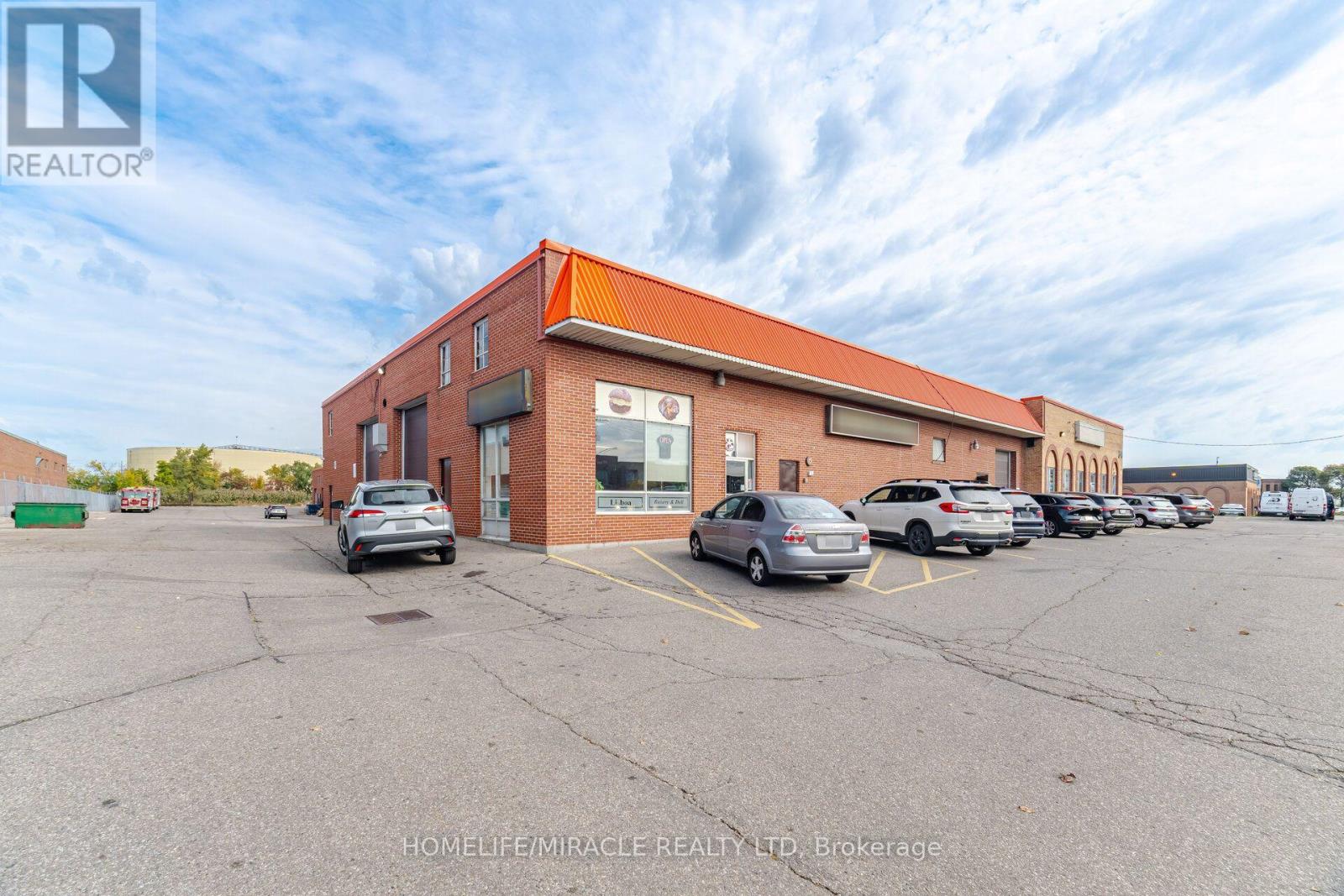 1 - 240 CLARENCE STREET, Brampton (Brampton East Industrial) — photo 2