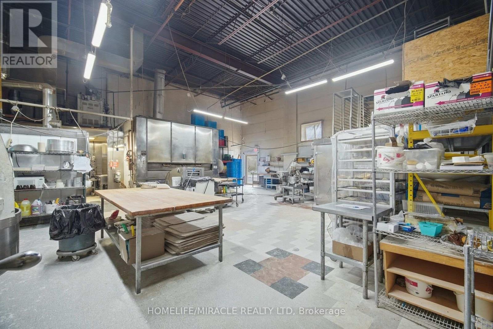 1 - 240 CLARENCE STREET, Brampton (Brampton East Industrial) — photo 8
