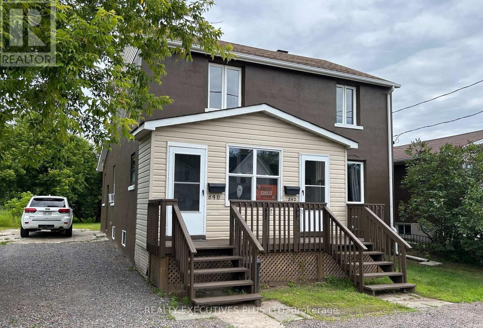 840-842 Worthington Street East, North Bay, ON photo 15