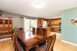 2946 Henderson Highway, East St Paul, MB R2E0C6 Photo 12