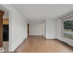 8424 70 St Nw, Edmonton, AB T6B1W5 Photo 12