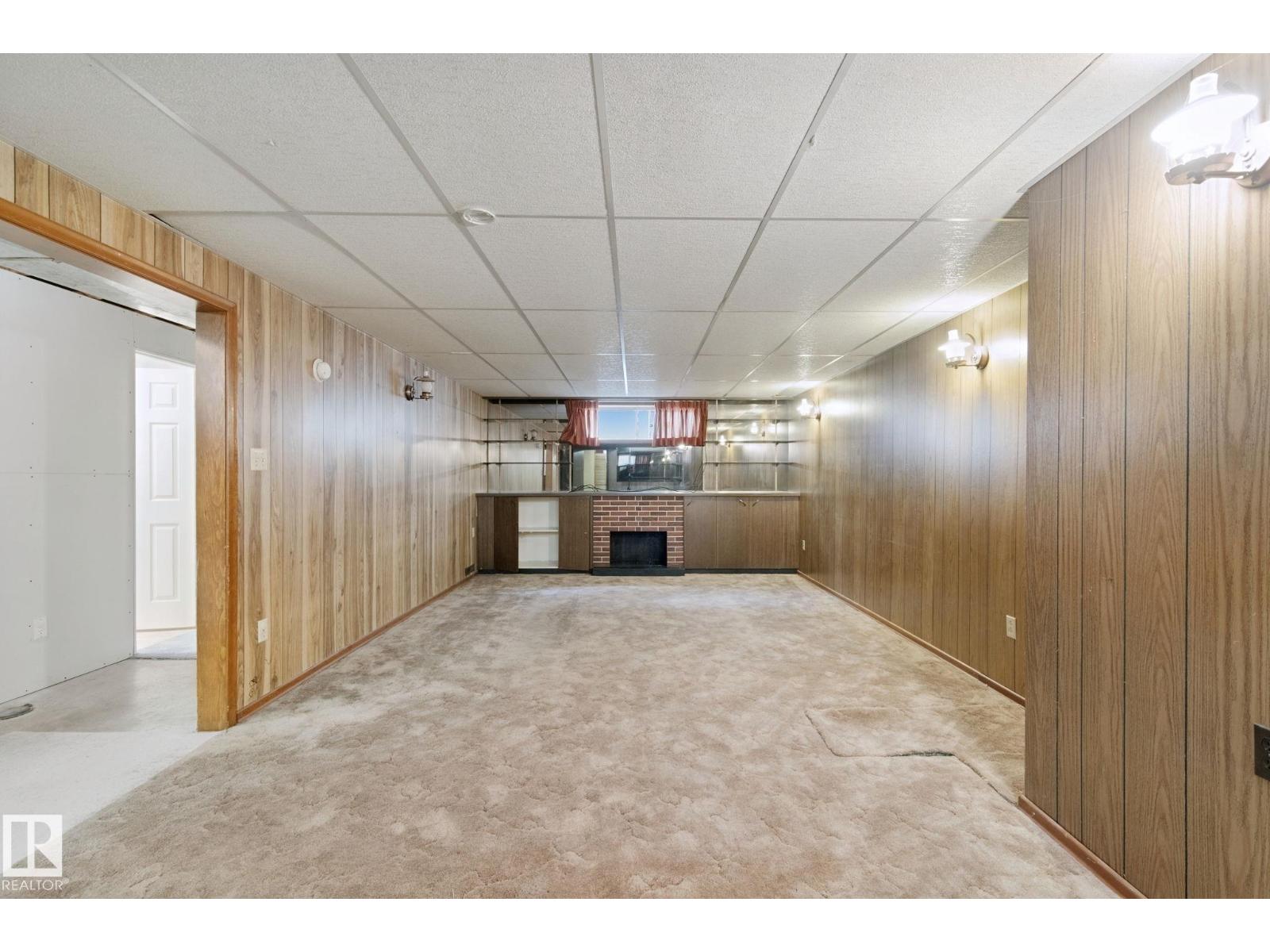 8424 70 ST NW - 42