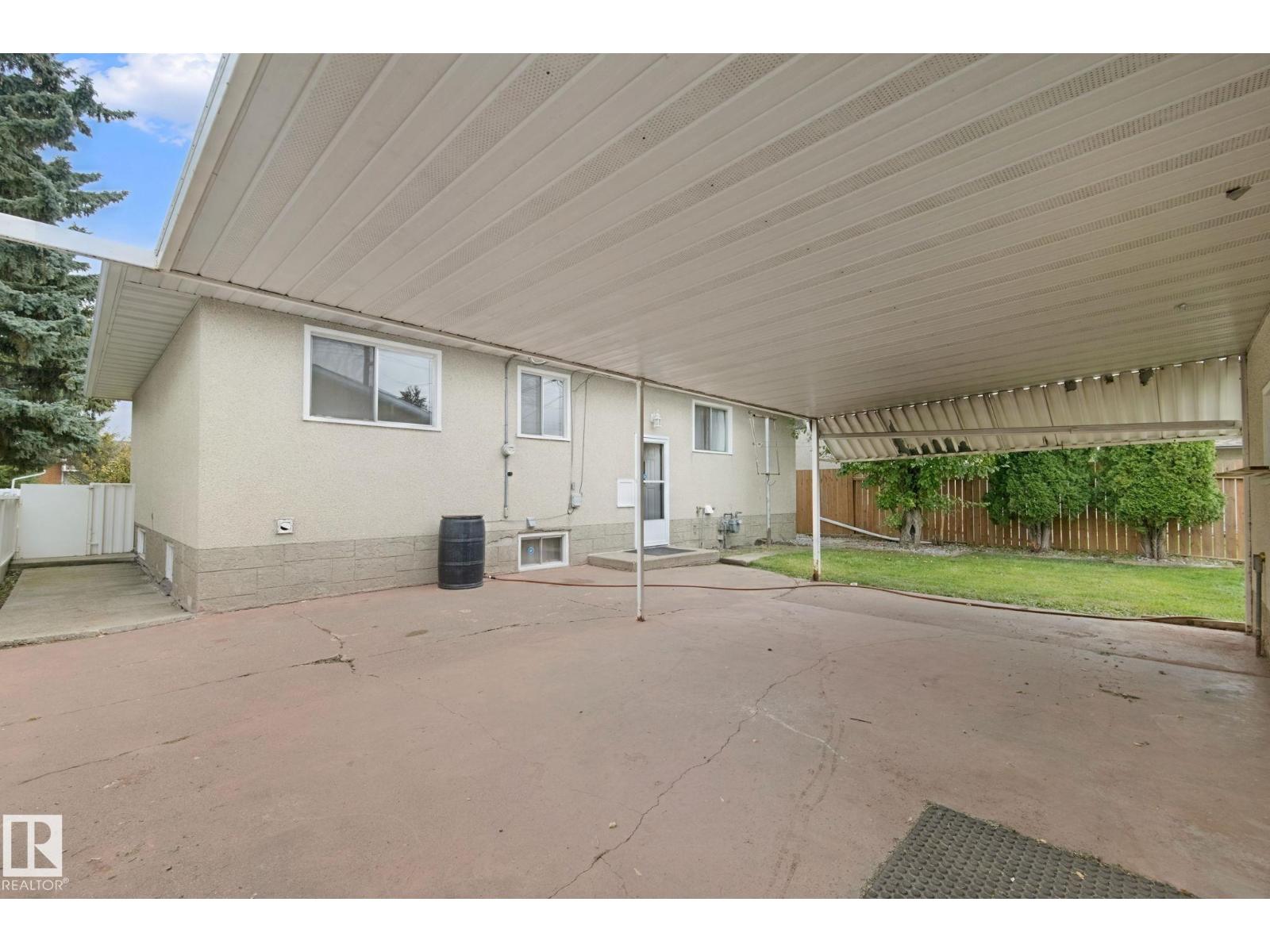 8424 70 ST NW - 58