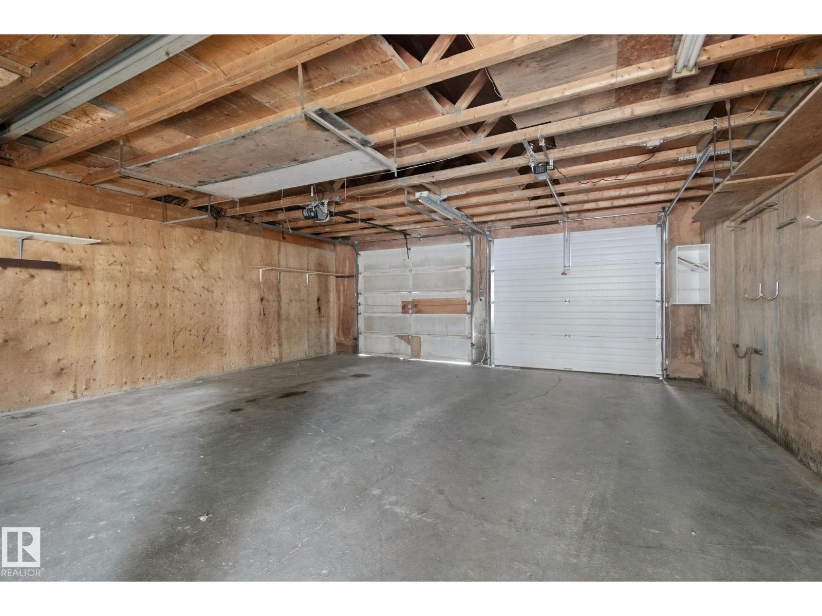 8424 70 ST NW - 61