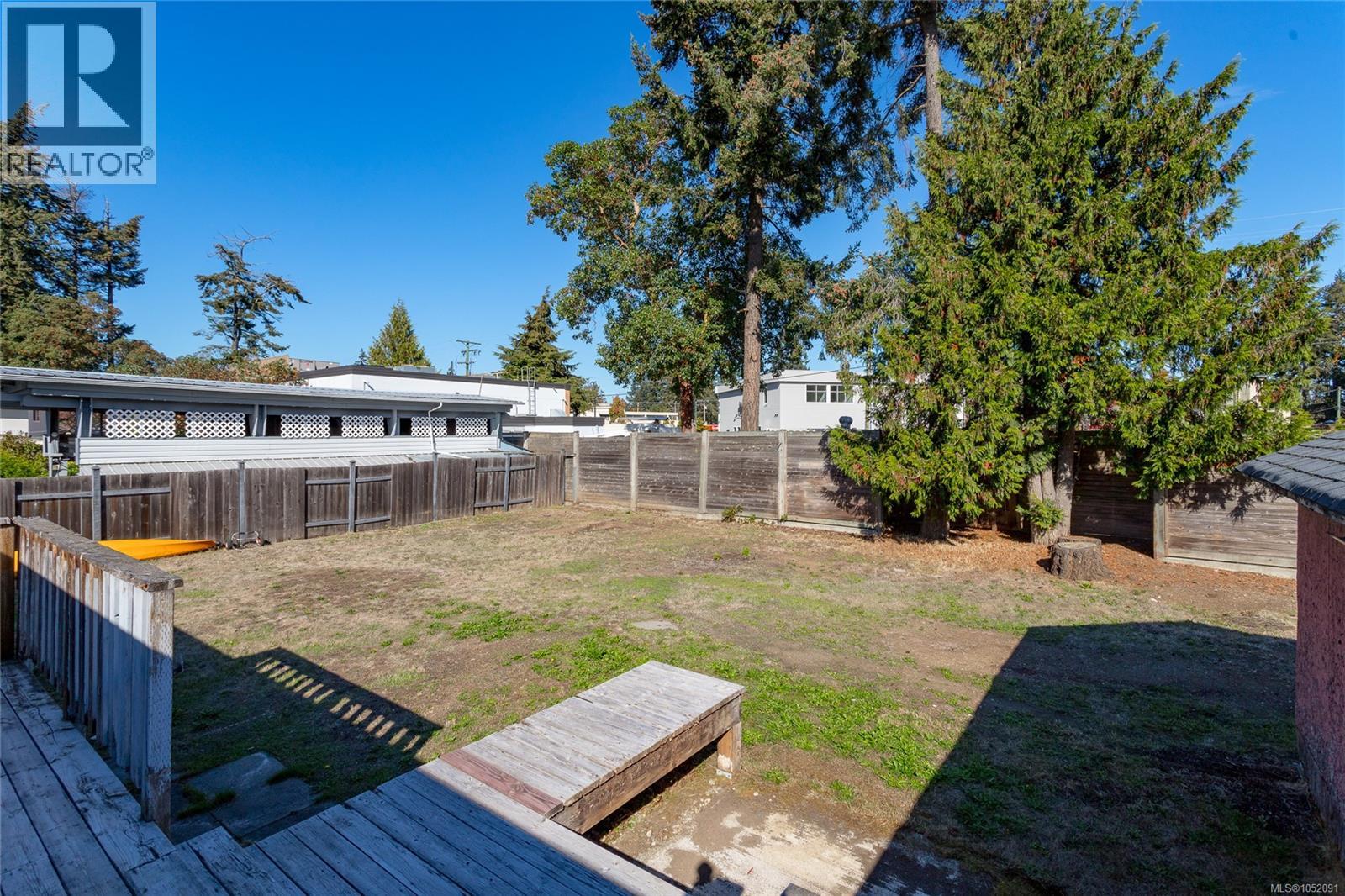 590 Ridley Dr, Colwood - Image 1