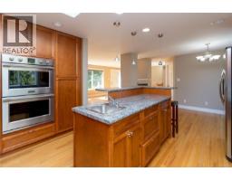 Kitchen - 590 Ridley Dr, Colwood, BC V9C1K4 Photo 10