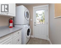 Living room - 590 Ridley Dr, Colwood, BC V9C1K4 Photo 19