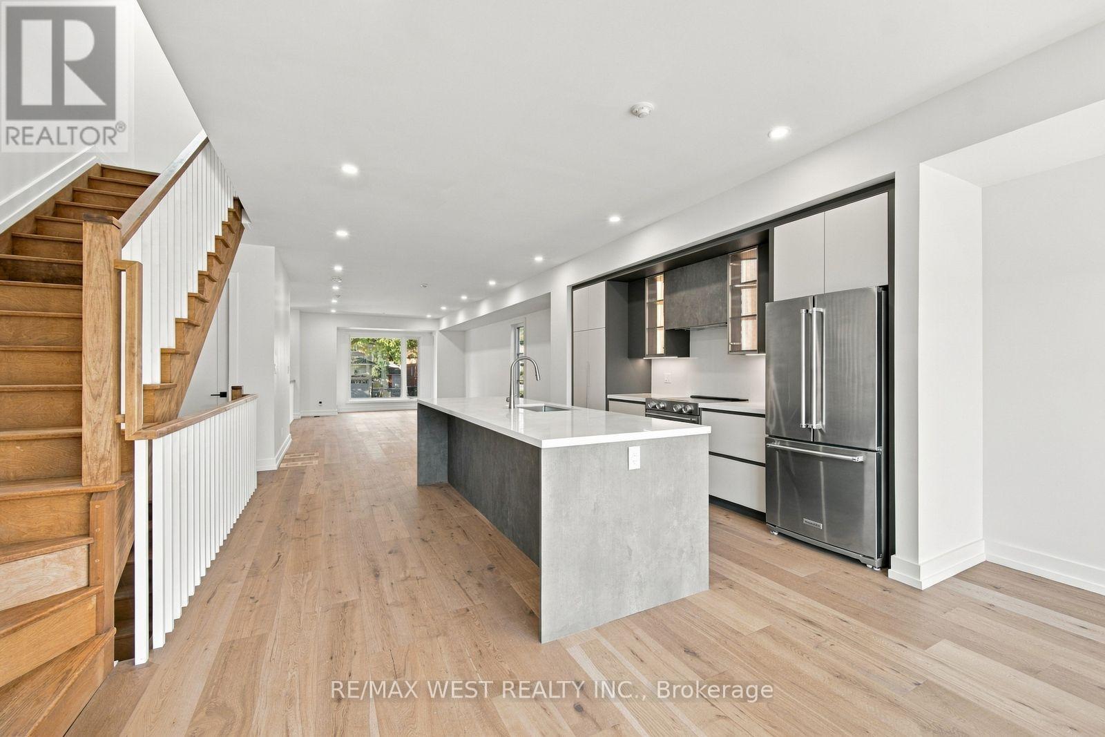 157 Aldercrest Avenue, Toronto, ON photo 15