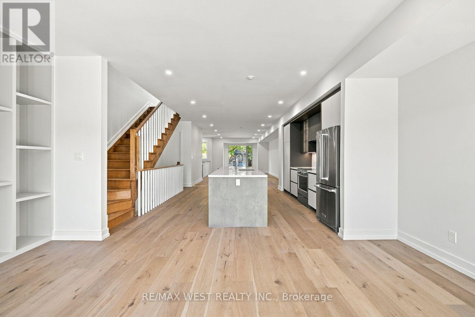 157 Aldercrest Avenue, Toronto, ON photo 16