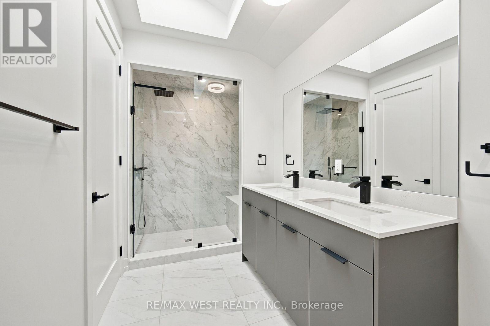 157 Aldercrest Avenue, Toronto, ON photo 32