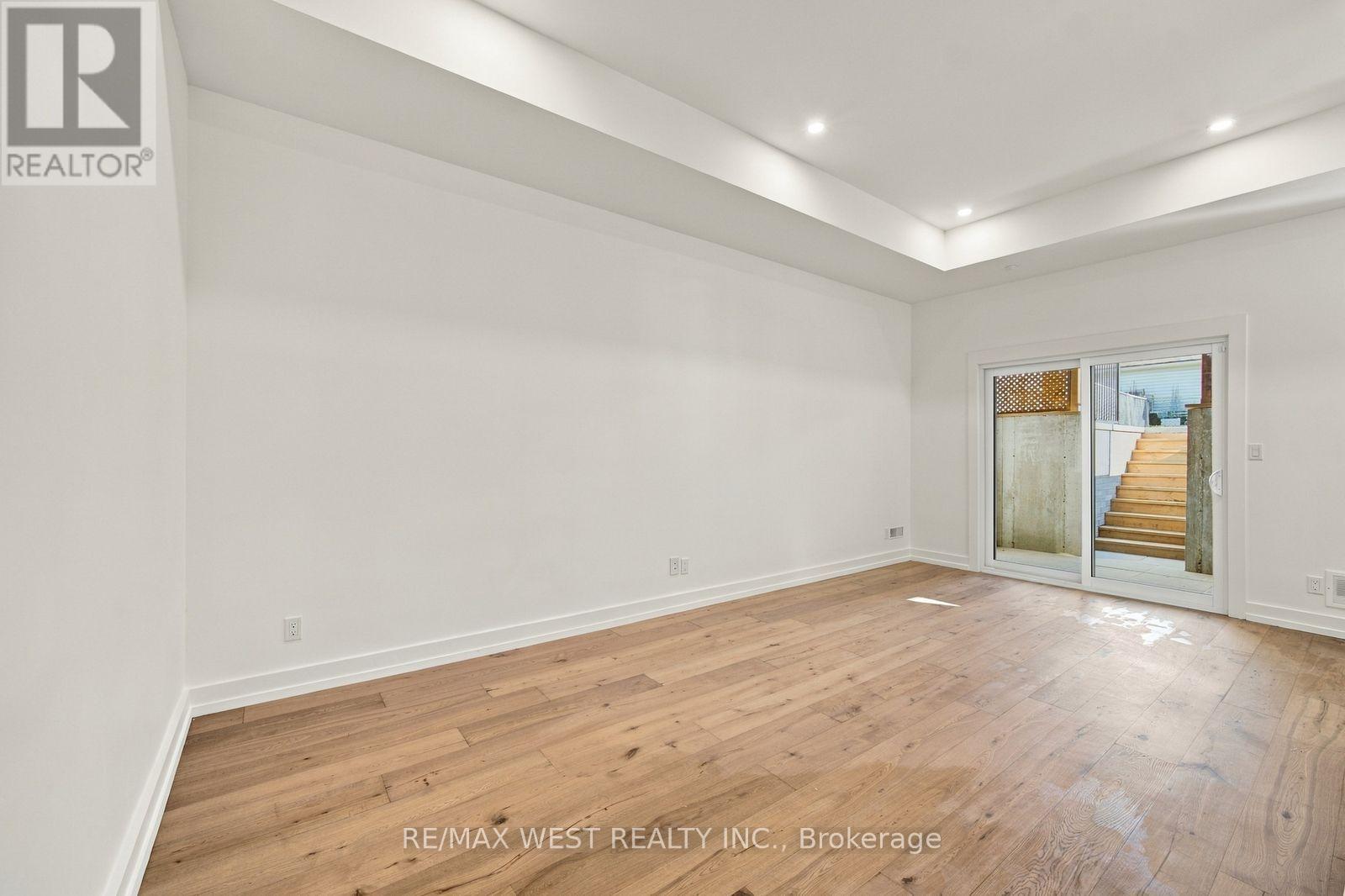 157 Aldercrest Avenue, Toronto, ON photo 39