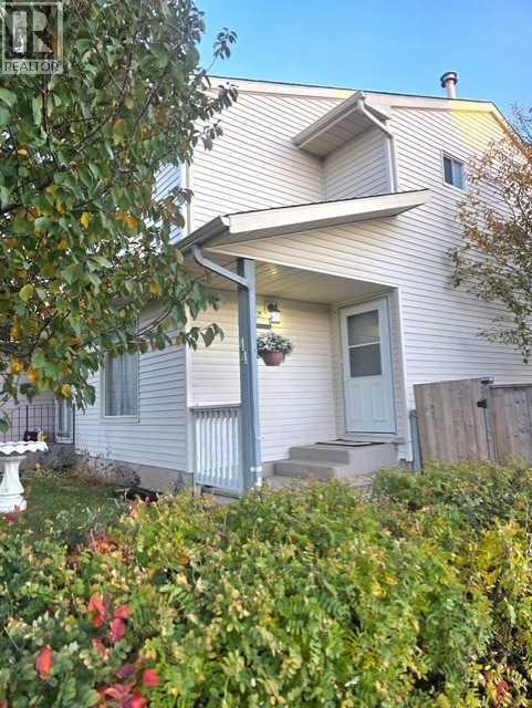 44 Falwood Crescent NE