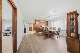 Living room - 223 Thompson Drive, Riverton, MB R0C2R0 Photo 7