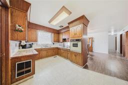 223 Thompson Drive, Riverton, MB R0C2R0 Photo 10