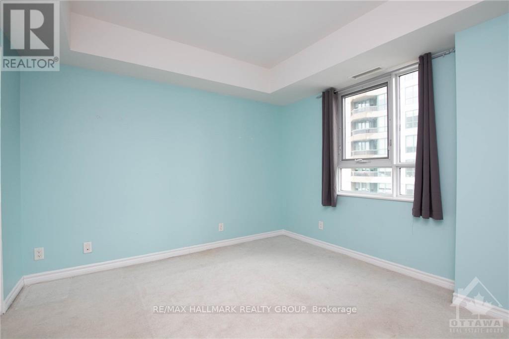 445 Laurier Avenue West — photo 18